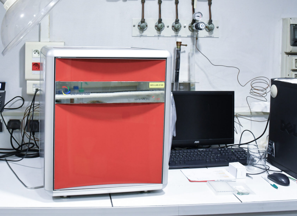 Image de Analyseur CHNS-O-Cl Vario El Cube