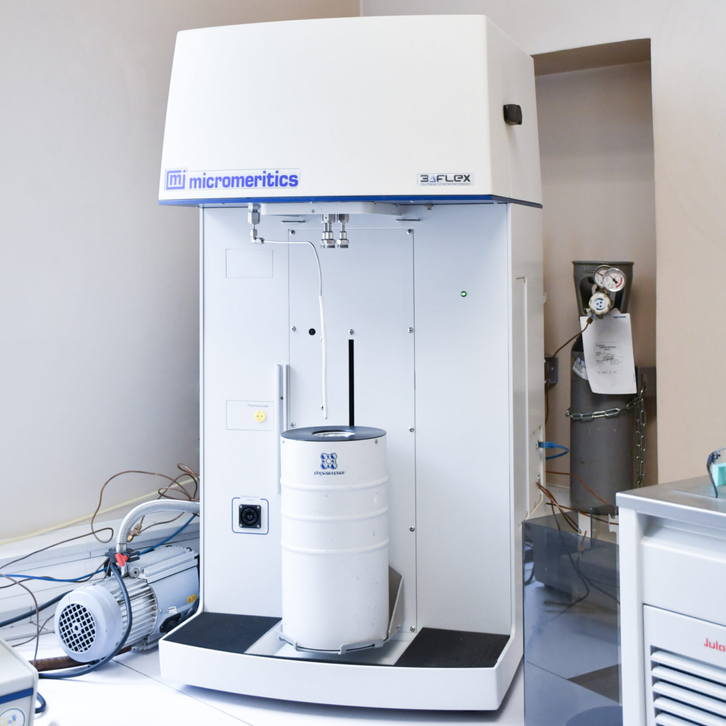 Image de Analyseur BET Micromeritics TriFlex